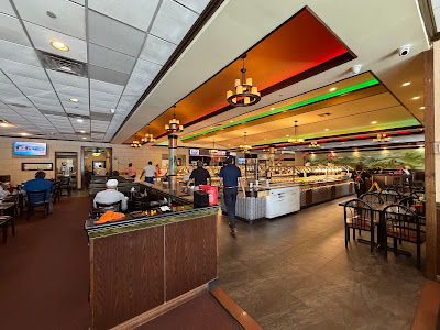 Hibachi and hot entrees at Super 6 Buffet